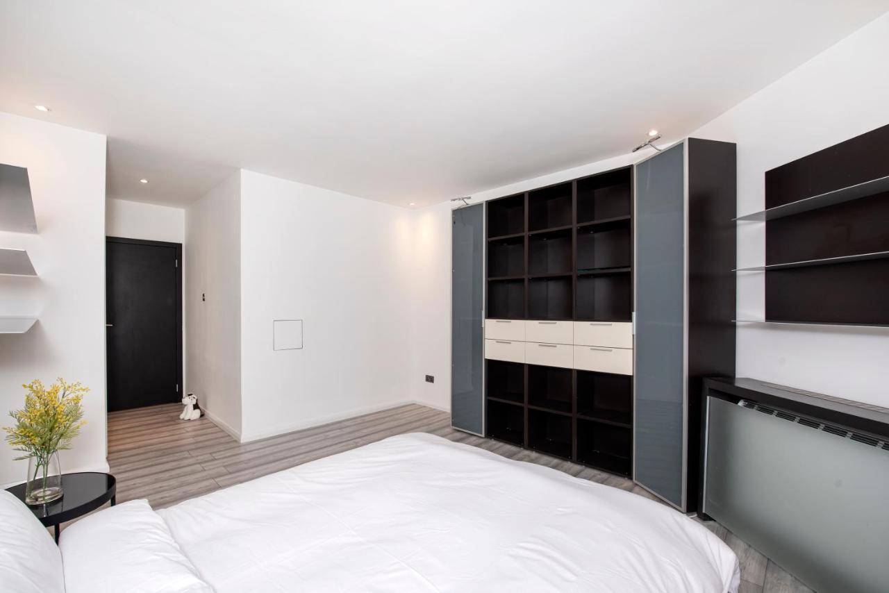 Large And Central 2 Bed Лондон Екстериор снимка
