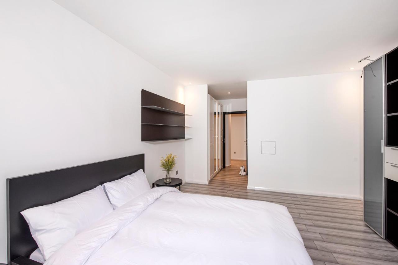 Large And Central 2 Bed Лондон Екстериор снимка