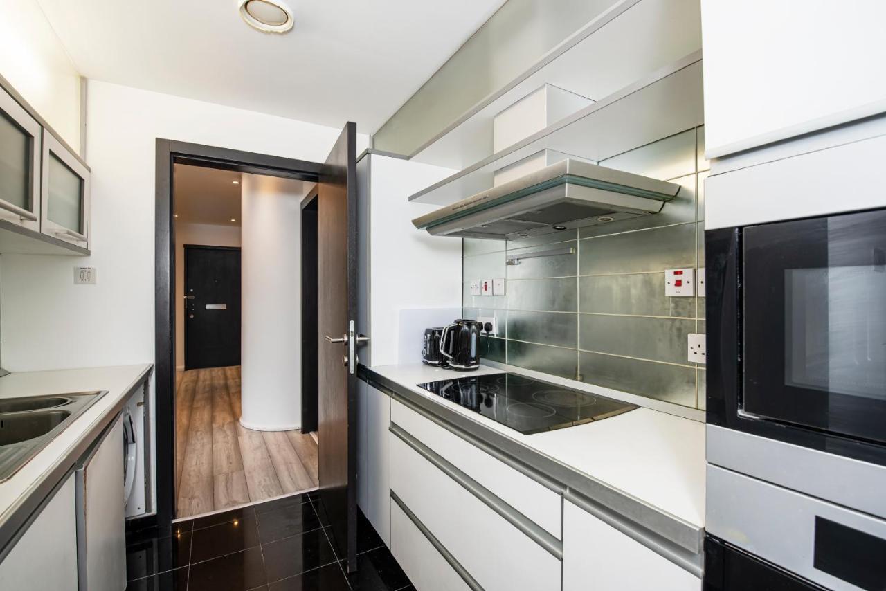 Large And Central 2 Bed Лондон Екстериор снимка